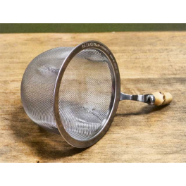 Steel filter with bamboo handle